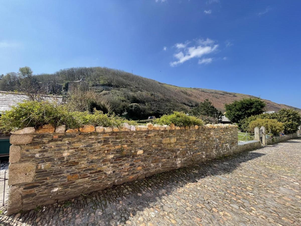 Вилла The Brewhouse Boscastle Harbour Экстерьер фото